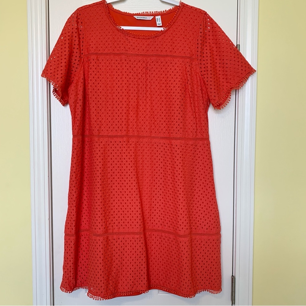 Isaac Mizrahi Women’s Coral Eyelet Short Sleeve Dress. SZ Large. Never worn.